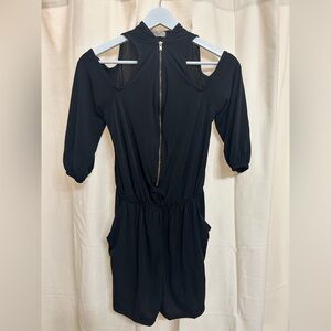 Paper plane,Chic,Black, Shorts romper with cold shoulders, size juniors medium